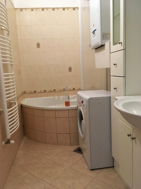 Diamonds Apartment With 2 Rooms Near Guzsdu Udvar Budapest Eksteriør billede