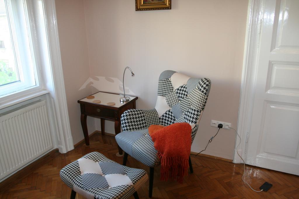 Diamonds Apartment With 2 Rooms Near Guzsdu Udvar Budapest Eksteriør billede
